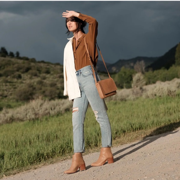 Nisolo Dari Boots Almond - Picture 7 of 8